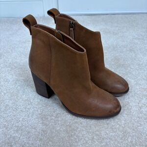 BP Lance Womens Tan Leather Ankle Boots Block Heel Side Zip Size 8M NEW
